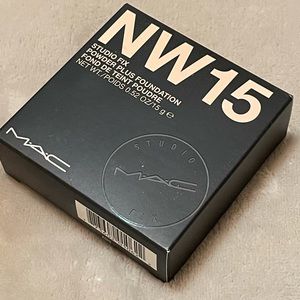 MAC Studio Fix Powder Plus Foundation-shade NW15